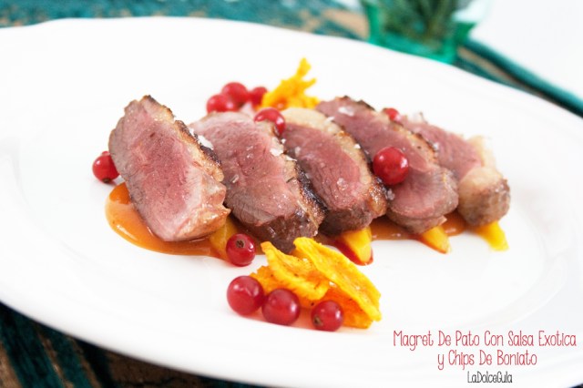 © La Dolce Gula Navidad Magret de pato con salsa exotica y chips de boniato ©