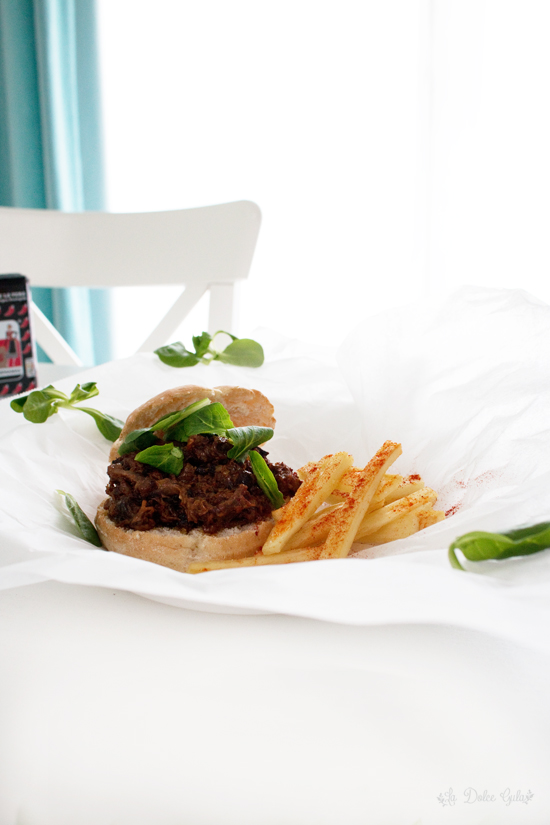 La Dolce Gula - Bocadillo RaboToro Al pimentony chips de yuca 2