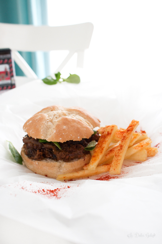 La Dolce Gula - Bocadillo RaboToro Al pimentony chips de yuca