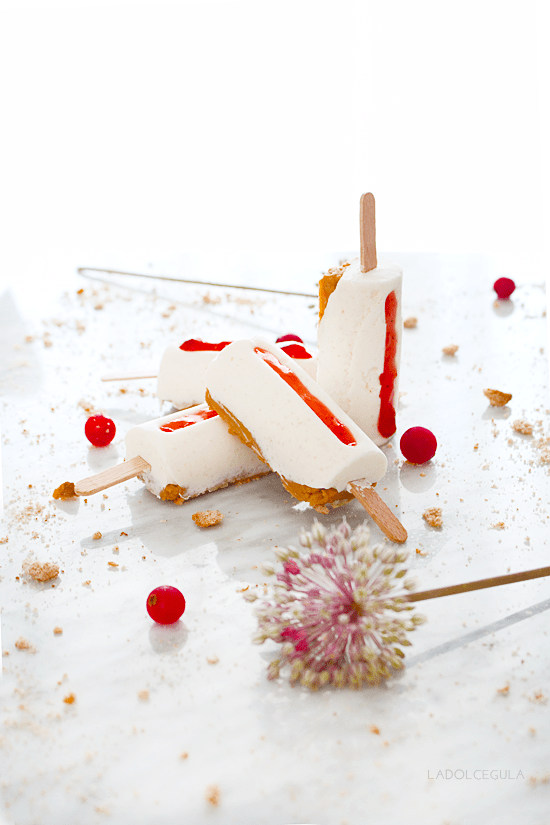 La-Dolce-Gula-Strawberry-Cheesecake-Popsicles-2