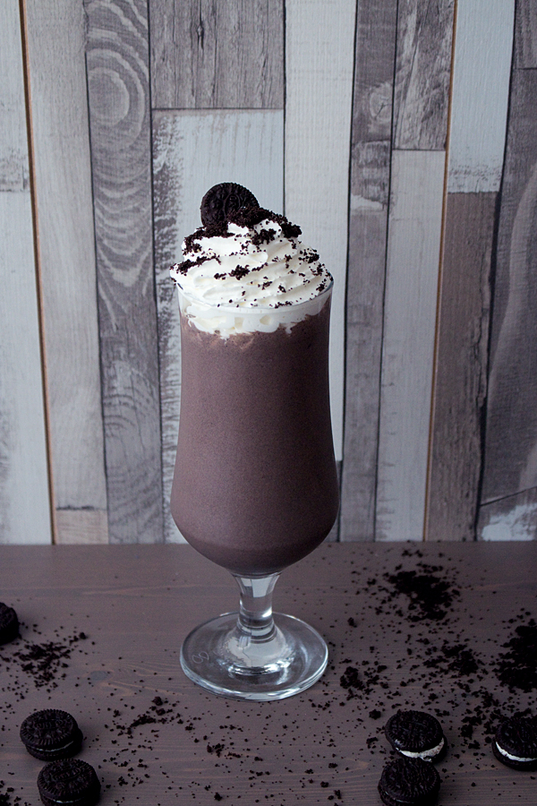 OREO-CHEESECAKE-MILKSHAKE OREO-CHEESECAKE-MILKSHAKE-4