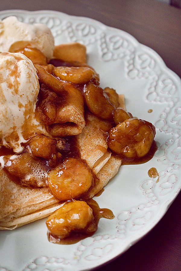 bananas-foster-crepes bananas-foster-crepes02