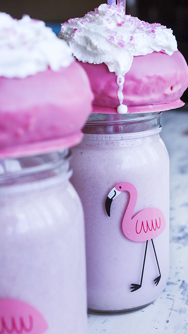 Pantera Rosa's Donuts Milkshake 3