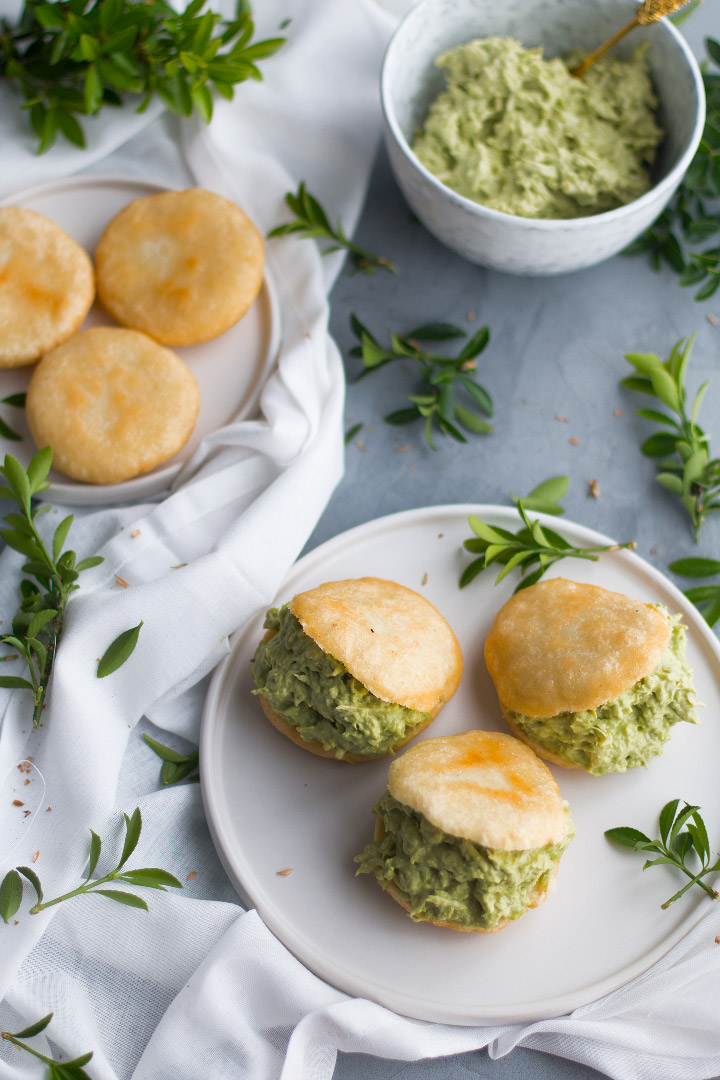 LA DOLCE GULA - AREPAS REINA PEPIADA